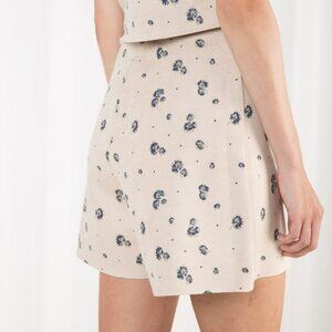 Oak + Fort Faux Floral Suede Shorts – Size S